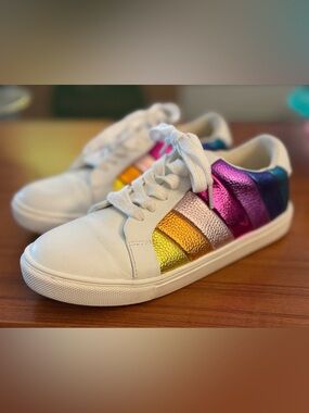 Kurt Geiger London—White/Rainbow Stripes Sneakers—Marked Sz 5–really a 6.5-7.5